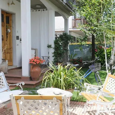 Tre Civette Sul Como Bed & Breakfast *